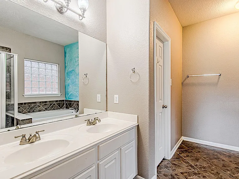 7507 Trail Holw — Photo 22