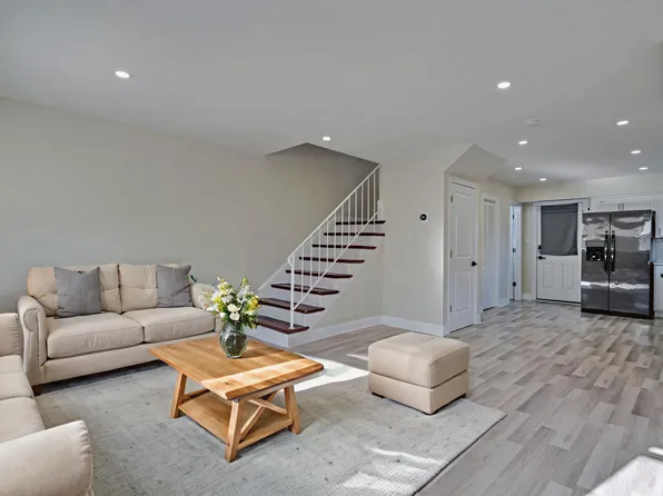 5338 Jay St NE, Washington, DC 20019