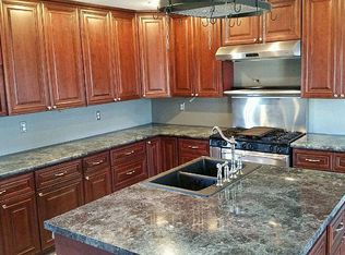 109 W 8th St, Edgerton, KS 66021
