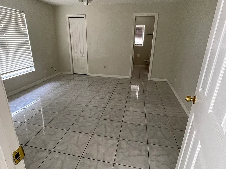 3917 Kimball Ave — Photo 7