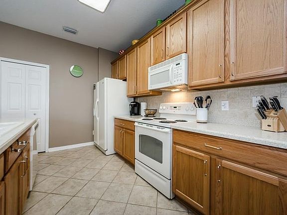 4th image of 2909 Girvan Dr