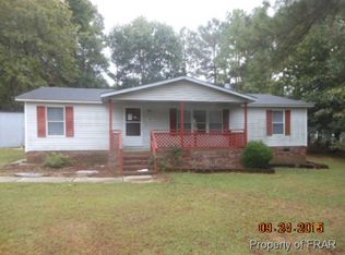 1000 Dunvegan Dr, Raeford, NC 28376