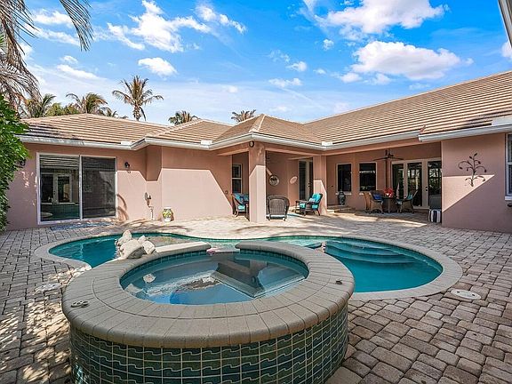 4th image of 9078 Castle Harbour Circle