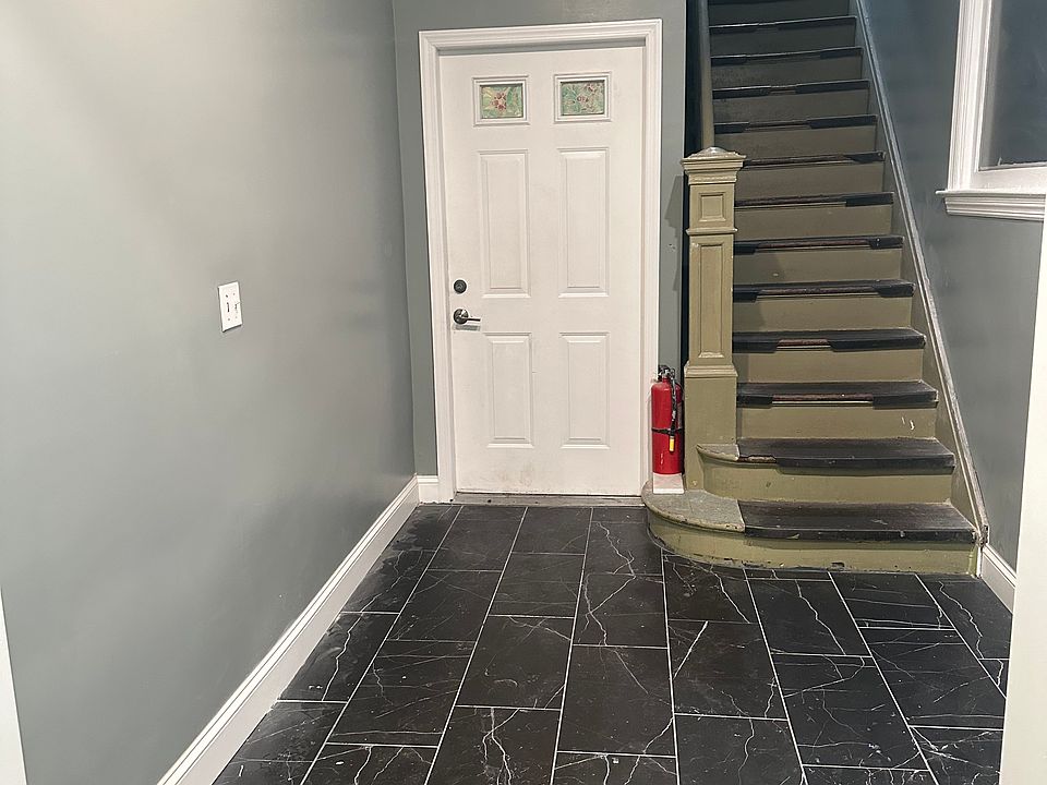 1st image of 2605 Sedgwick Ave Floor 1