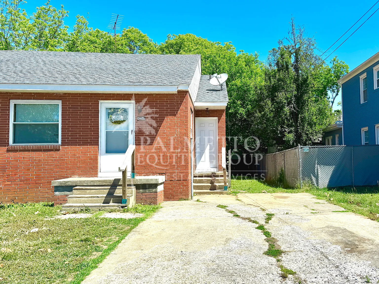 2 bed, $925 — Photo 1