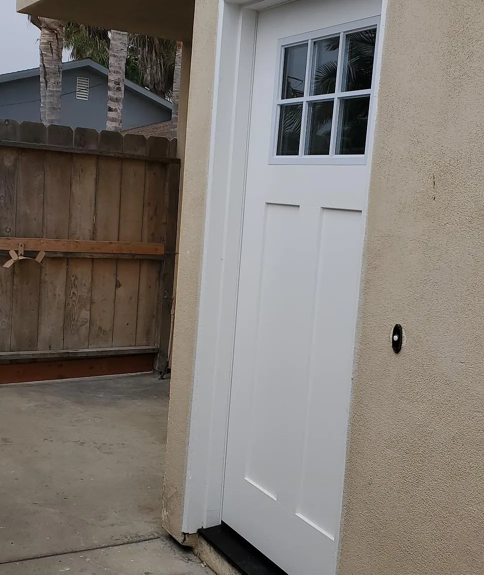 268 Ebony Ave — Photo 3