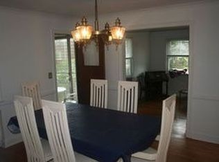 979 Alpine Dr, Teaneck, NJ 07666