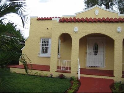 1516 NW 32nd St, Miami, FL, 33142