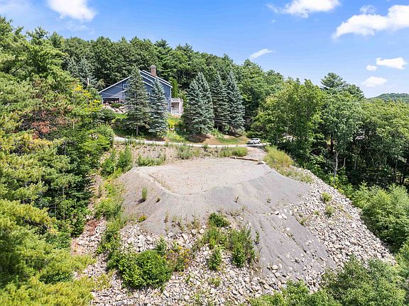 4th image of 40 Foxglove Road