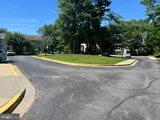 7701 Hiawatha Ln — Photo 6