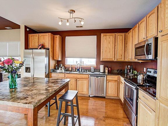 4th image of 3862 S Lake Dr