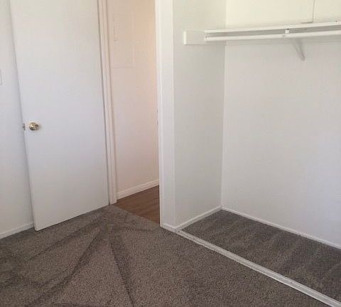 5th image of 708 Northfield Dr APT A