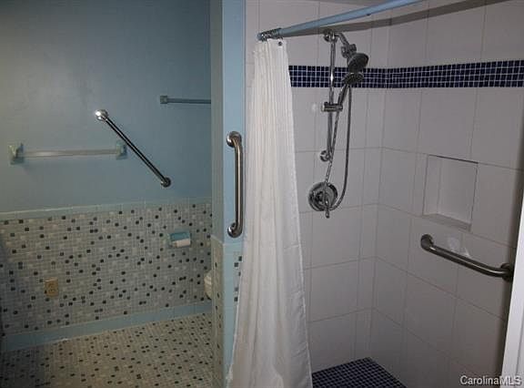 5th image of 251 Carolina Dr APT 9A
