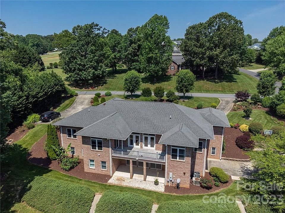 1st image of 4031 Plantation Dr #50