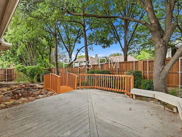 2921 Meadow Glen Dr — Photo 33