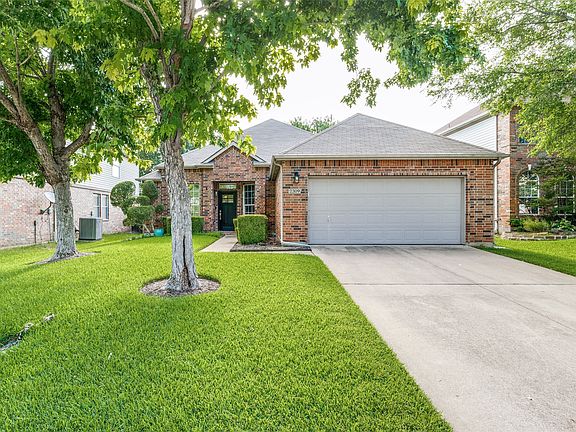 2nd image of 2309 Sheldon Dr