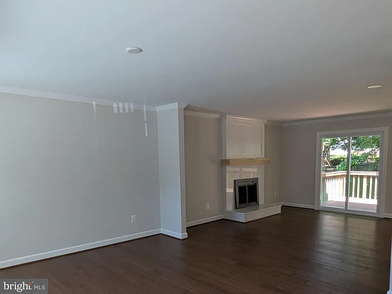 6103 Eagle Landing Rd — Photo 2