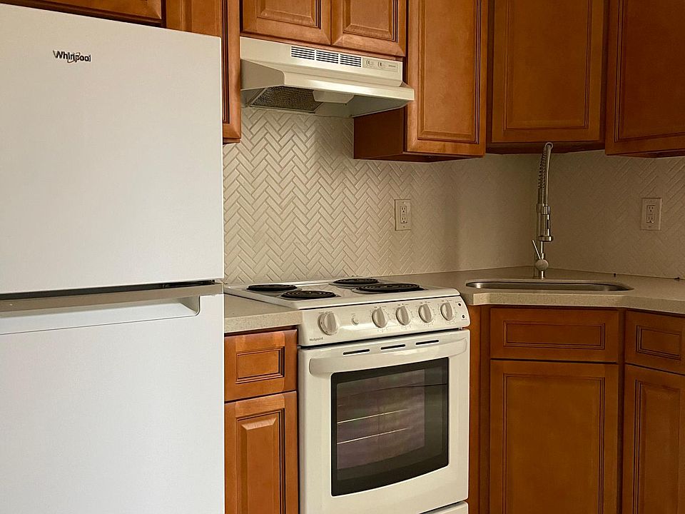 1st image of 4411 Germantown Ave #1R