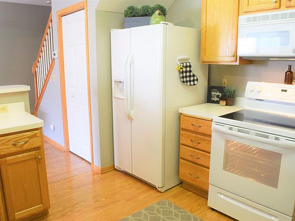 4th image of 3635 Lawndale Ln N Unit 11