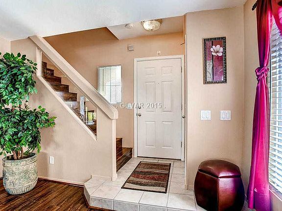 5th image of 7543 Jacaranda Leaf St