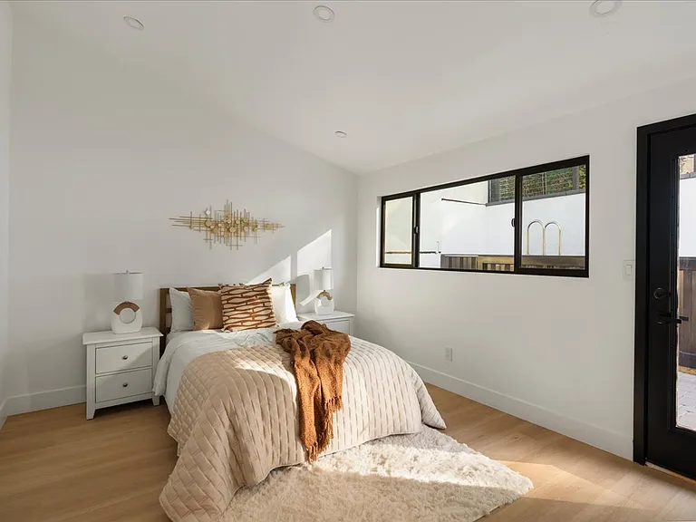 3873 Royal Woods Dr — Photo 23