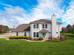 33257 Fairport Dr, Avon Lake, OH 44012
