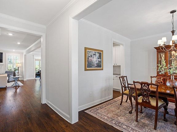 4th image of 740 Sparrowhawk Ln