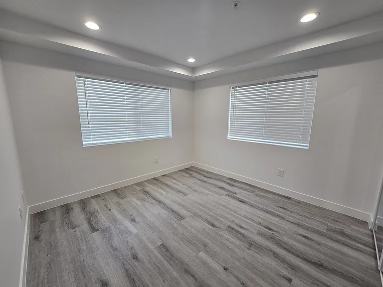 1807 Workman St #3/4 — Photo 10