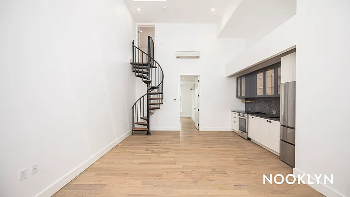 Rented by Nooklyn NYC LLC | media 24