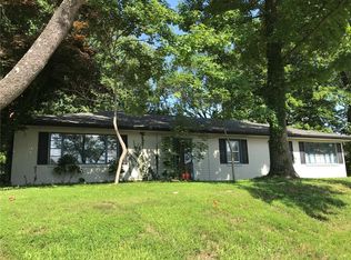 560 E Lake Dr, Edwardsville, IL 62025