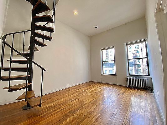 2nd image of 246 W 102nd St #4A1