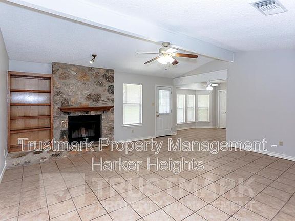 2nd image of 1505 Spicewood Cir Space Ice1505
