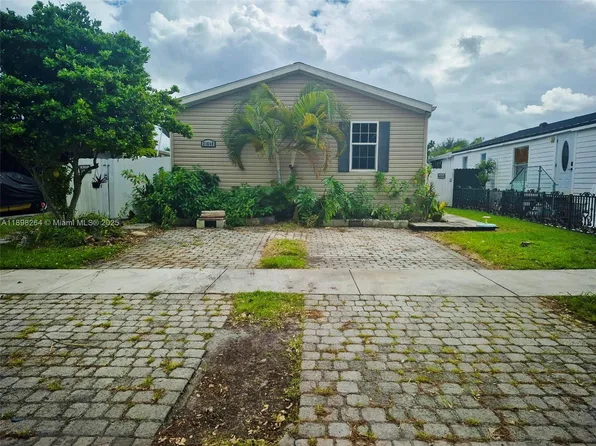 21640 NW 3rd Pl, Pembroke Pines, FL 33029