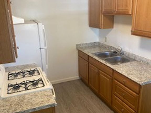 2nd image of 1037 Emerald St #1077-B