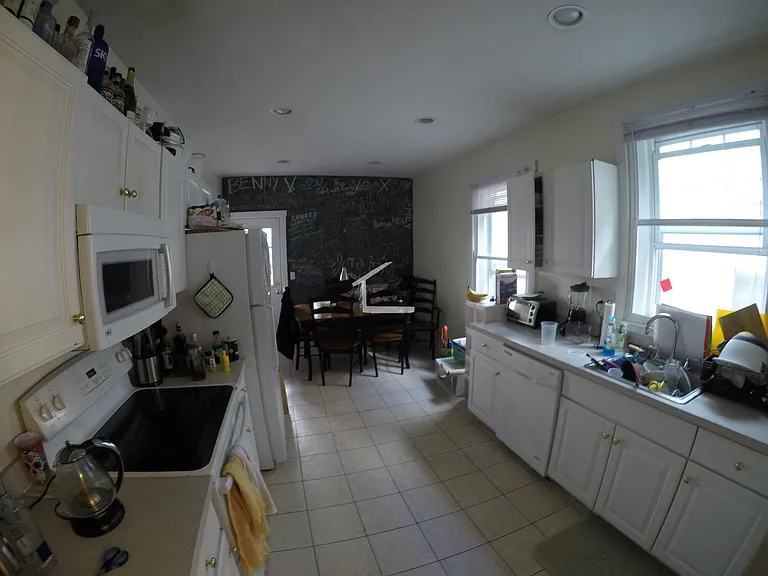 81 Gibbs St #2 — Photo 6