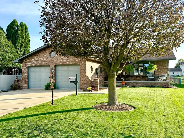 1513 E Kent St, Streator, IL 61364