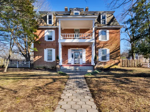 207 Dunlap St, Paris, TN 38242