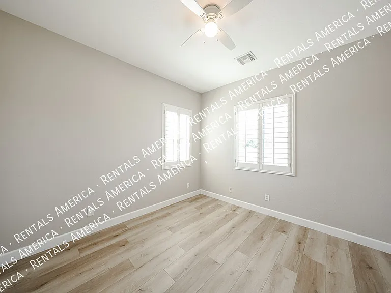 18676 E Braeburn Ln — Photo 16