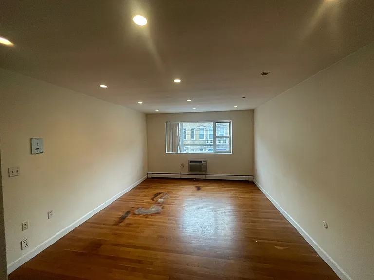 40 Gardner St #24 — Photo 5