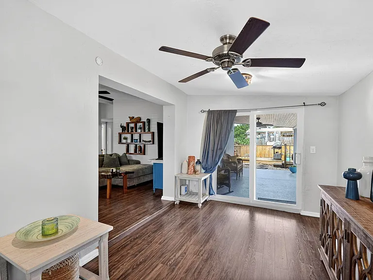 318 Glen Arbor Ter — Photo 13