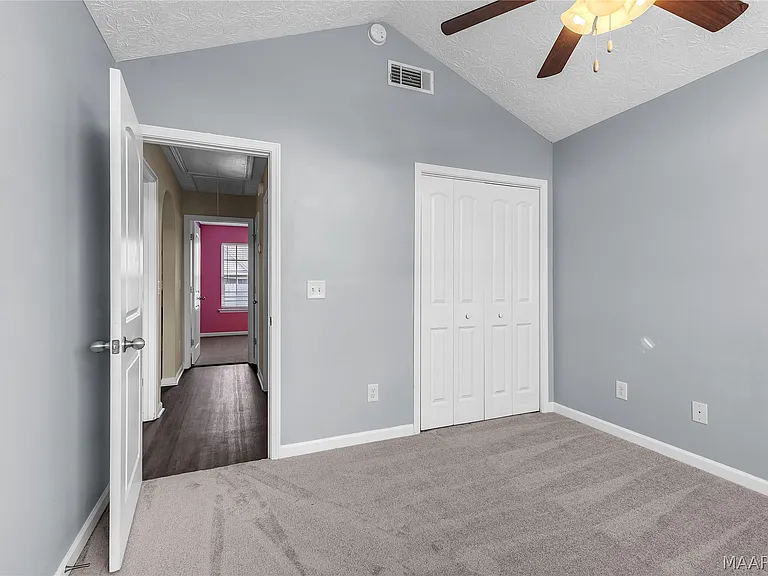 76 Zachary Cir — Photo 26