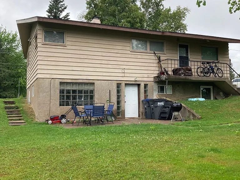 1618 Maple Grove Rd — Photo 2