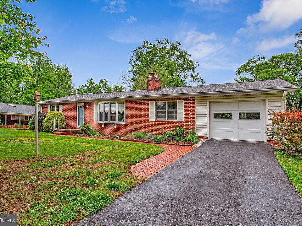 1st image of 6721 Pine Dr