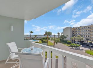 4049 Ocean Dr APT 201, Vero Beach, FL 32963