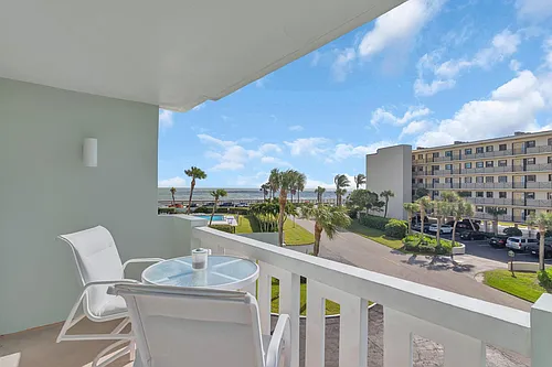 4049 Ocean Dr Photo 1