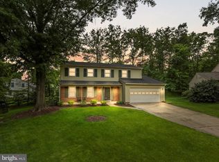 12160 Pineneedle Ct, Woodbridge, VA 22192