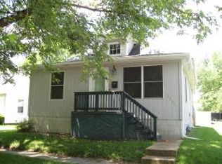 1301 S 14th St, Mattoon, IL 61938