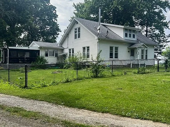 1835 N 2275 East Rd, Moweaqua, IL 62550