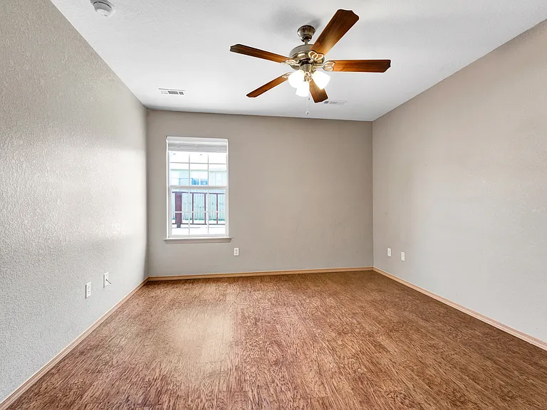 316 Apple Valley Dr — Photo 12