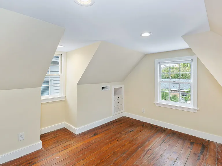13 Elizabeth St #B — Photo 13